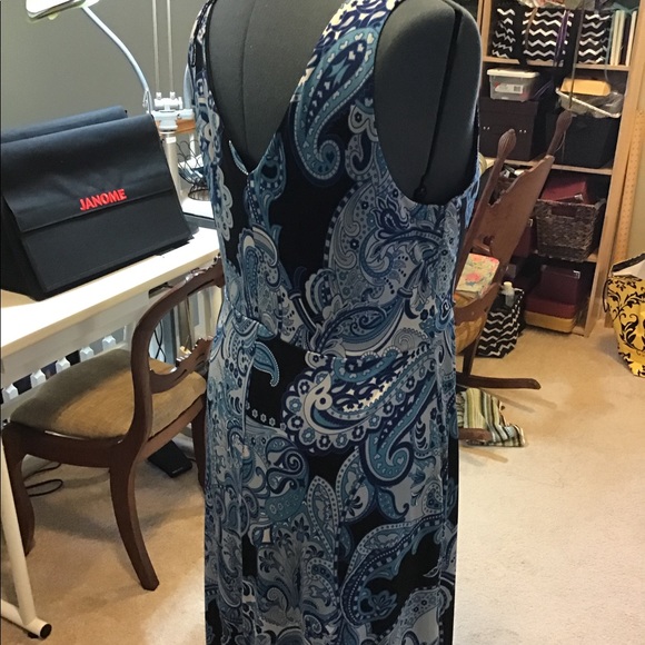 Long dress - Picture 2 of 3